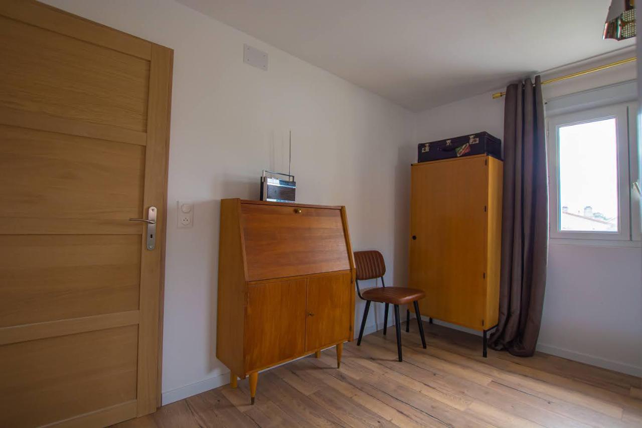 Emilie Une Nuit - 3 Chambres Au 2E Etage - Maison Avec Chats Vandieres  Zewnętrze zdjęcie