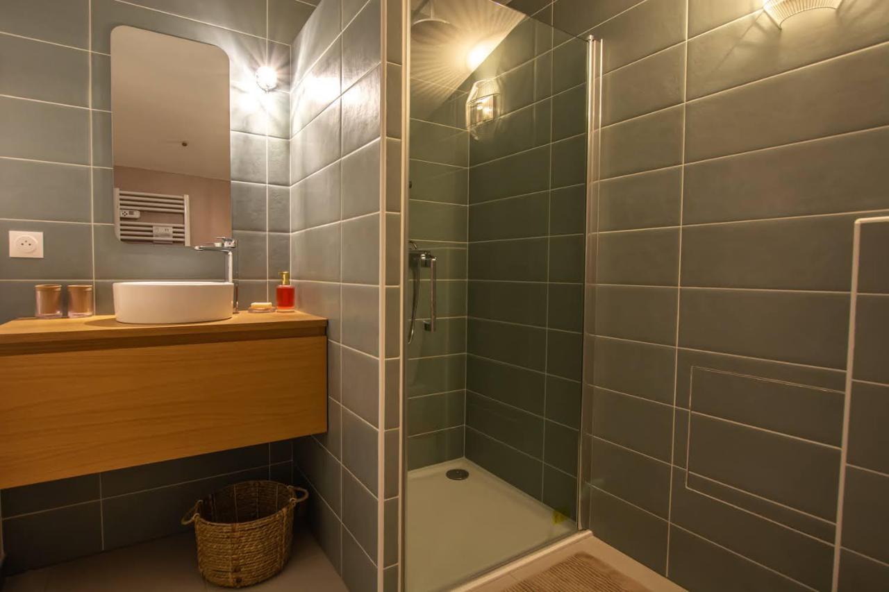 Emilie Une Nuit - 3 Chambres Au 2E Etage - Maison Avec Chats Vandieres  Zewnętrze zdjęcie