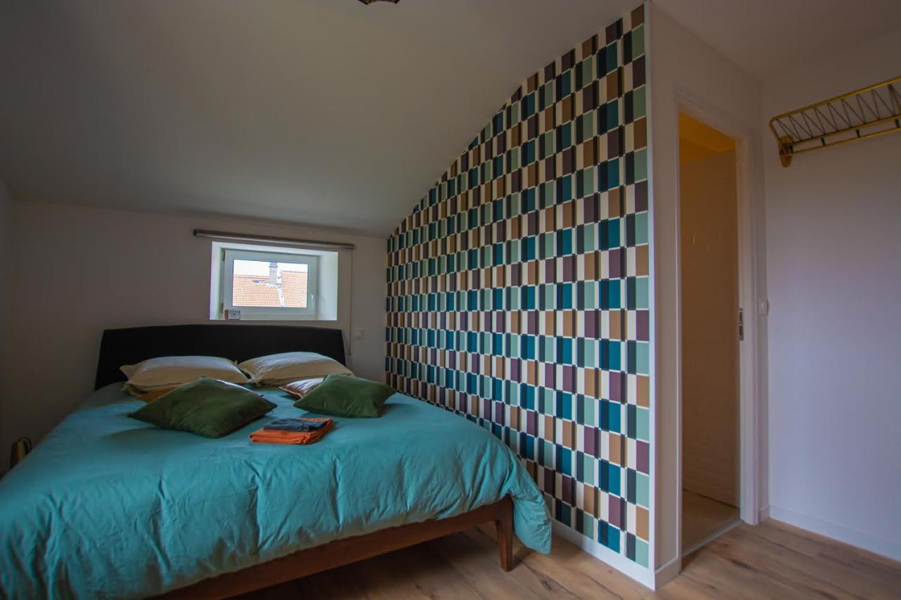 Emilie Une Nuit - 3 Chambres Au 2E Etage - Maison Avec Chats Vandieres  Zewnętrze zdjęcie