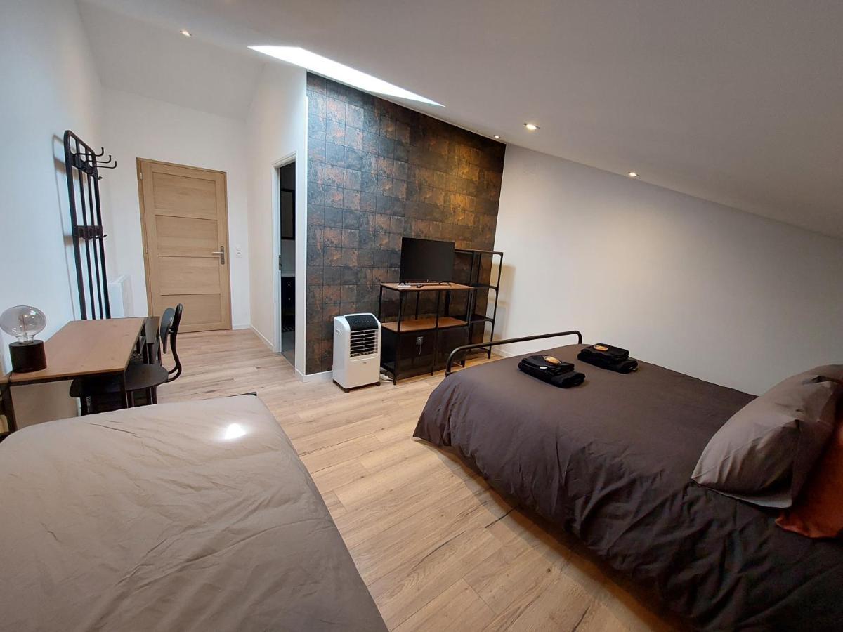 Emilie Une Nuit - 3 Chambres Au 2E Etage - Maison Avec Chats Vandieres  Zewnętrze zdjęcie