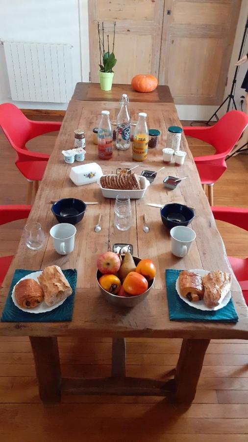 Emilie Une Nuit - 3 Chambres Au 2E Etage - Maison Avec Chats Vandieres  Zewnętrze zdjęcie